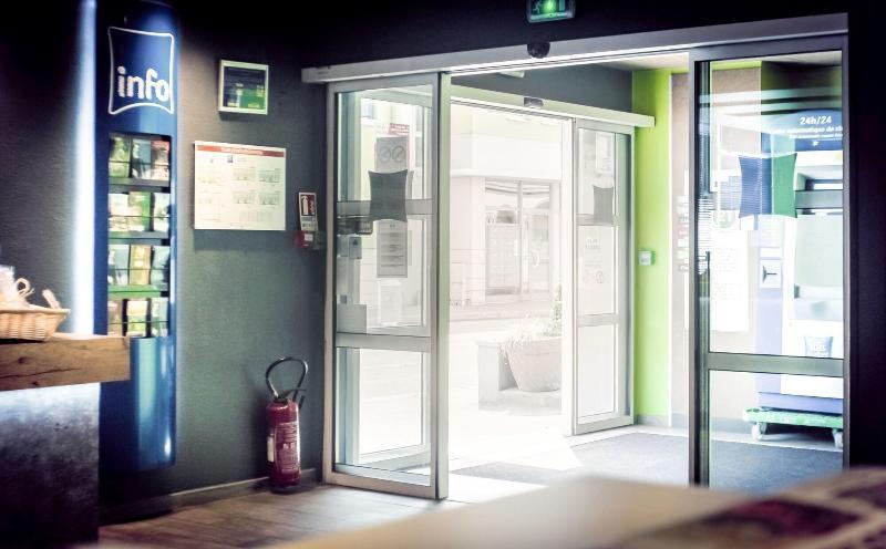 Ibis Budget Colmar Centre Gare Esterno foto