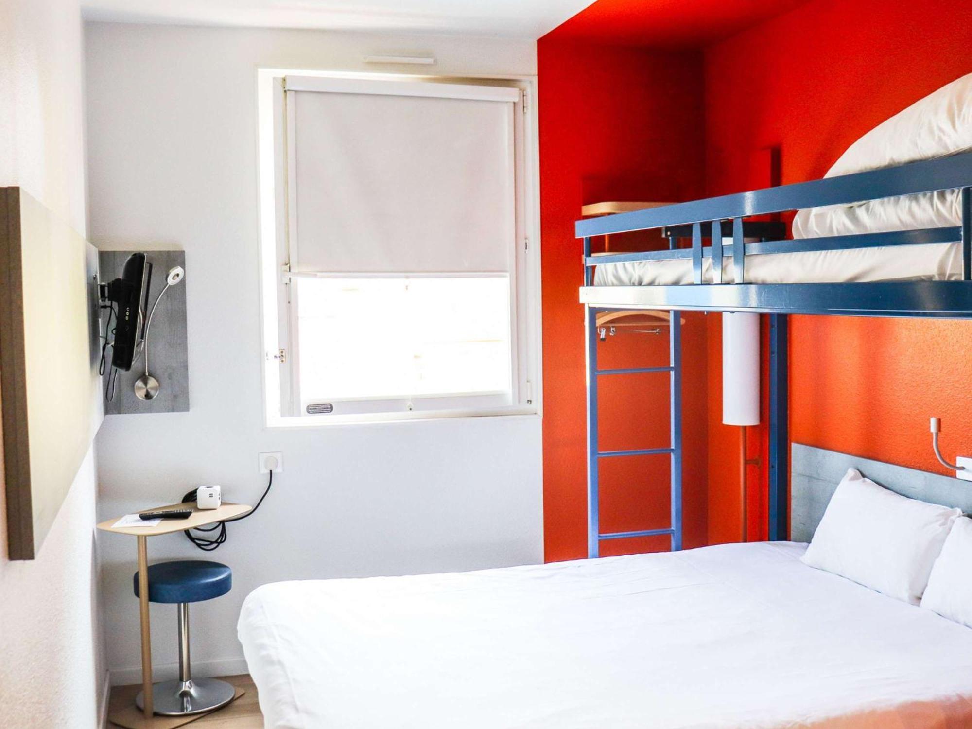 Ibis Budget Colmar Centre Gare Esterno foto