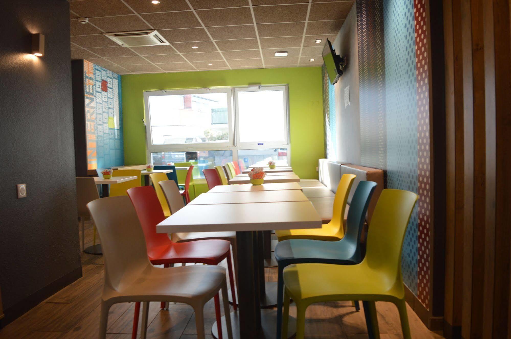 Ibis Budget Colmar Centre Gare Esterno foto