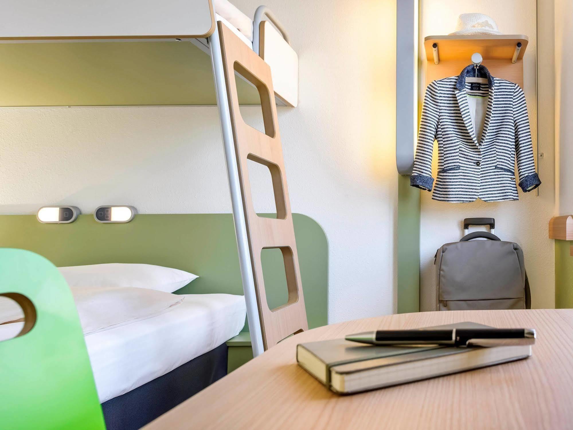 Ibis Budget Colmar Centre Gare Esterno foto